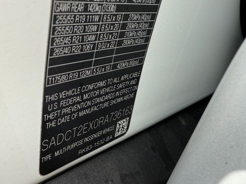 Used 2024 Jaguar F-PACE R-Dynamic S image 18