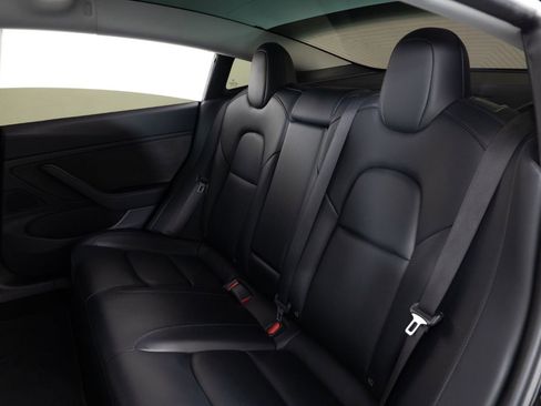 Used 2019 Tesla Model 3 Long Range image 16