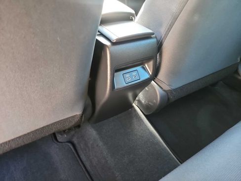 Used 2024 Toyota Corolla LE FWD image 39