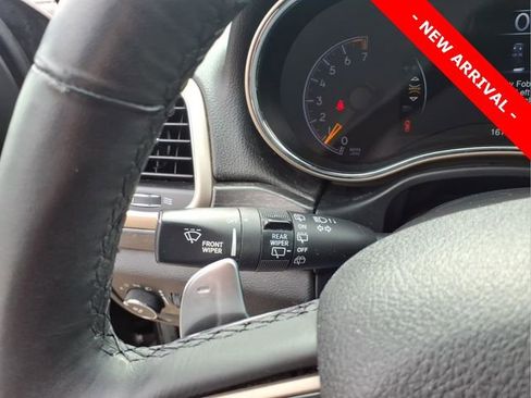 Used 2014 Jeep Grand Cherokee Laredo w/ 18" Wheel & 8.4" Radio Group image 21