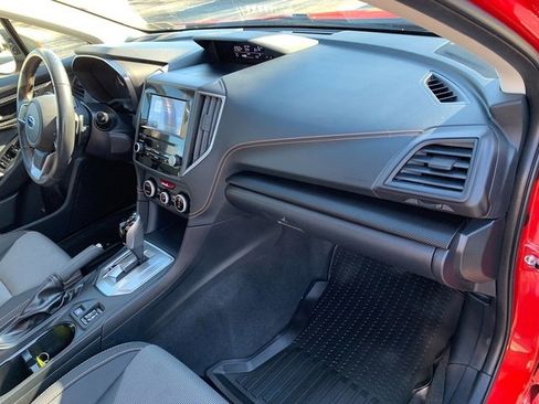 Used 2022 Subaru Crosstrek 2.0i Premium w/ Moonroof Package image 11