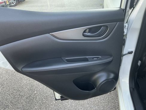Used 2019 Nissan Rogue Sport S w/ Appearance Package AWD/4WD image 28