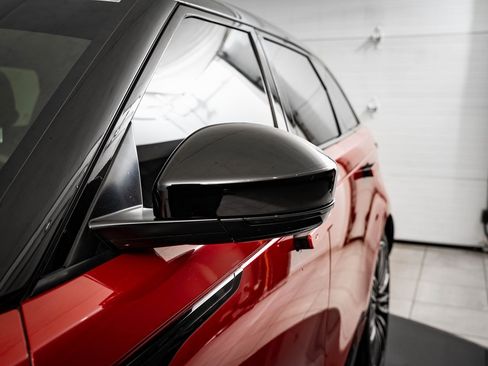 Used 2022 Land Rover Range Rover Velar R-Dynamic S image 14