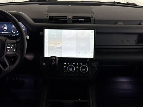 New 2026 Land Rover Defender 110 X-Dynamic SE AWD/4WD image 14