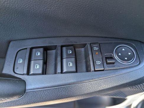 Used 2025 Kia Seltos S FWD image 10