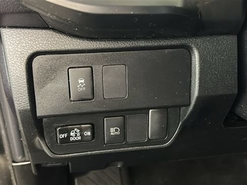 Used 2021 Toyota Tacoma SR AWD/4WD image 19