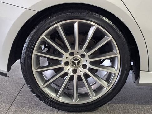 Used 2022 Mercedes-Benz A 220 4MATIC image 10