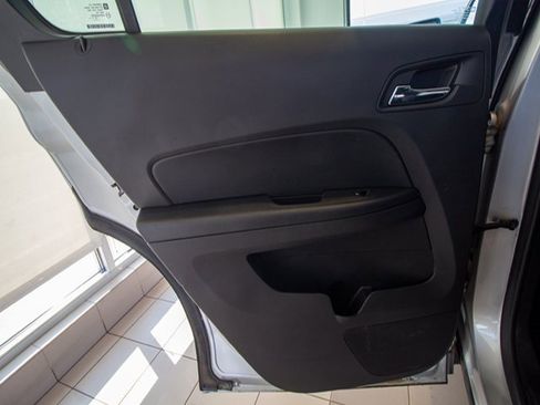 Used 2017 Chevrolet Equinox LS image 9