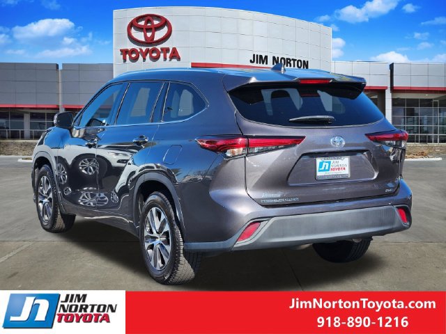 Used 2021 Toyota Highlander XLE FWD image 7