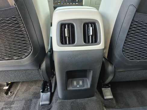 Used 2024 Hyundai Tucson Limited FWD image 15