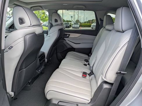 Used 2024 Acura MDX SH-AWD w/ Advance Package image 14
