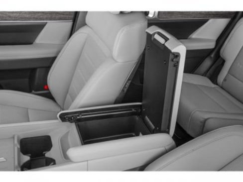 Used 2024 Hyundai Santa Fe Limited image 17