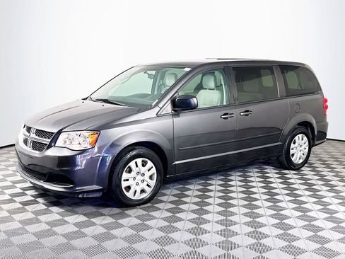 Used 2017 Dodge Grand Caravan SE w/ Power Window Group FWD image 4