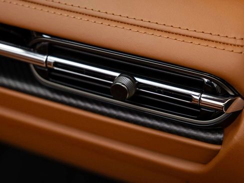 Used 2026 Aston Martin DB12 Convertible image 38