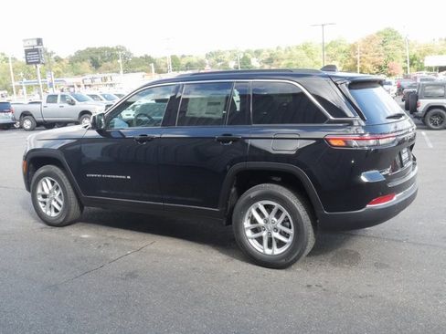 New 2025 Jeep Grand Cherokee Laredo X w/ Luxury Tech Group I image 11