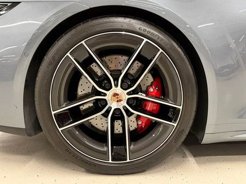 Certified 2025 Porsche 911 Carrera GTS RWD image 13