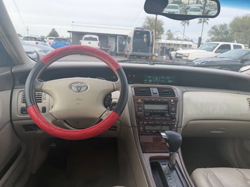 Used 2002 Toyota Avalon XLS image 17