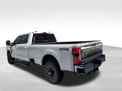 Used 2026 Ford F350 Platinum AWD/4WD image 4