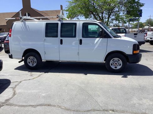 Used 2012 GMC Savana 2500 RWD image 10