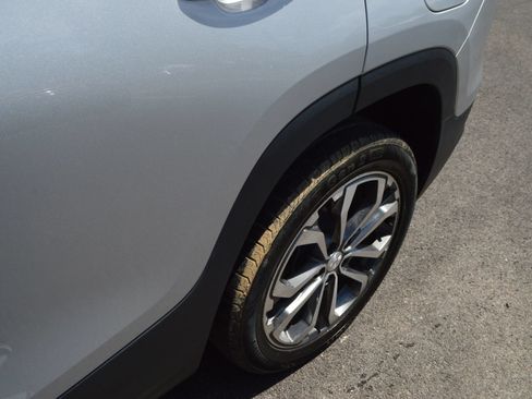 Used 2019 GMC Terrain SLT FWD image 4