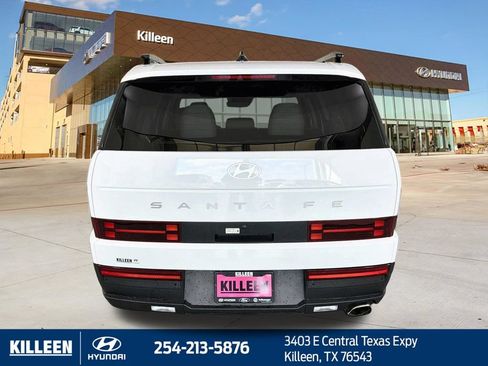 Used 2024 Hyundai Santa Fe SEL FWD image 7