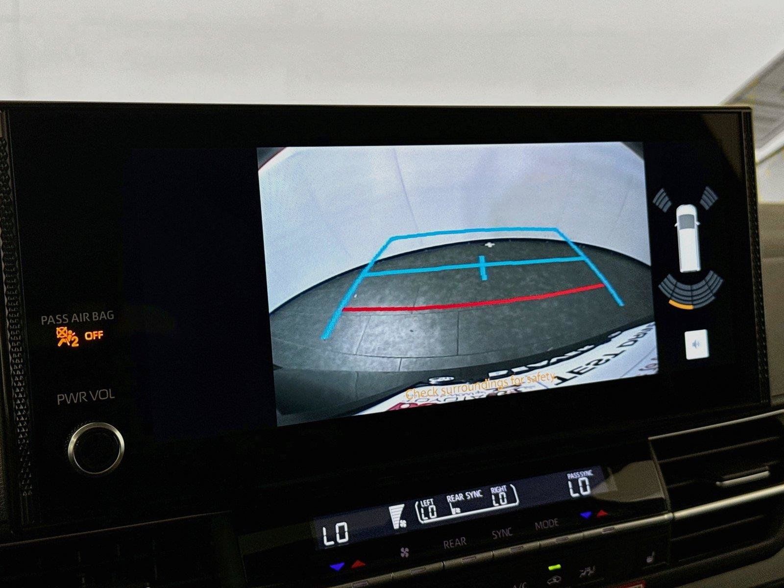 Certified 2026 Toyota Sienna XLE FWD image 26