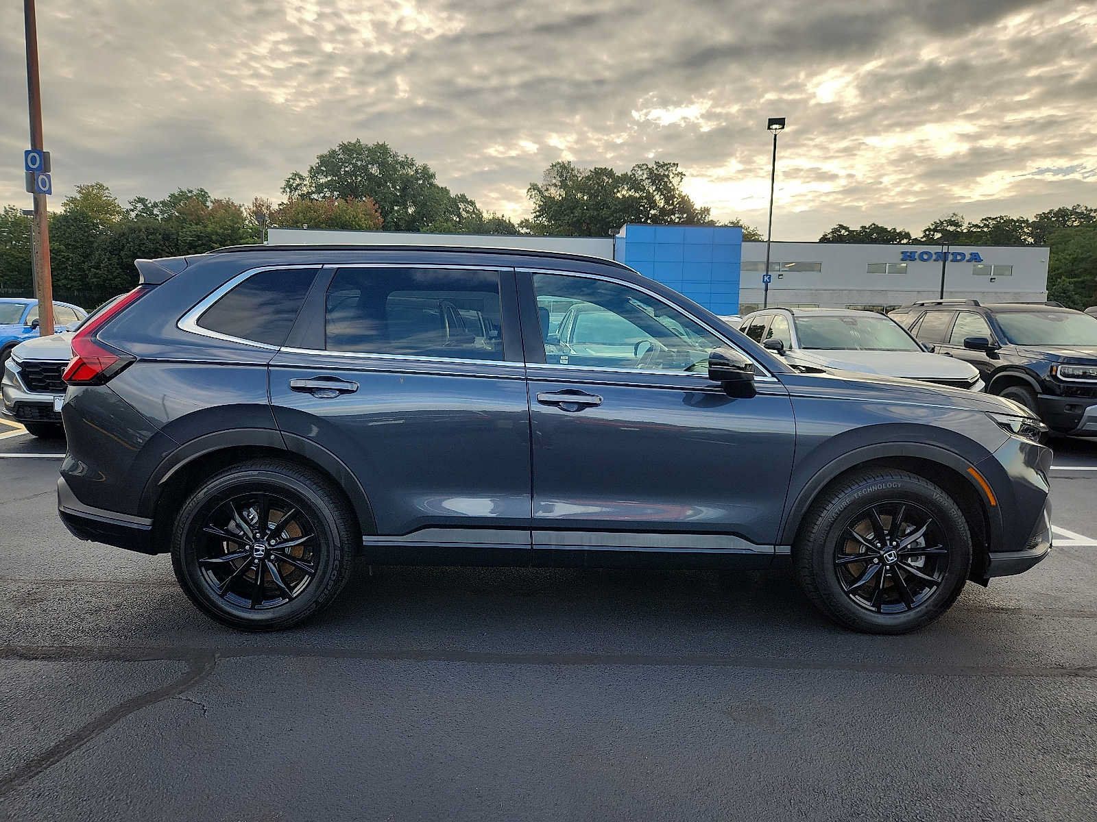 Certified 2025 Honda CR-V Sport-L image 7