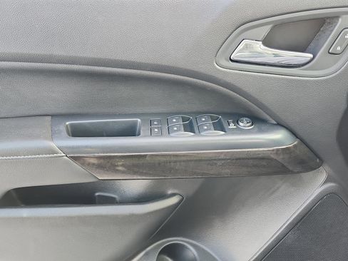 Used 2017 GMC Canyon SLE w/ Nightfall Edition image 30