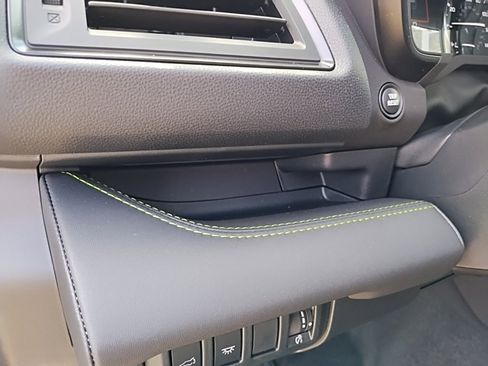 Used 2025 Subaru Ascent Bronze Edition image 22