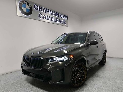 Used 2025 BMW X5 sDrive40i w/ M Sport Package image 1