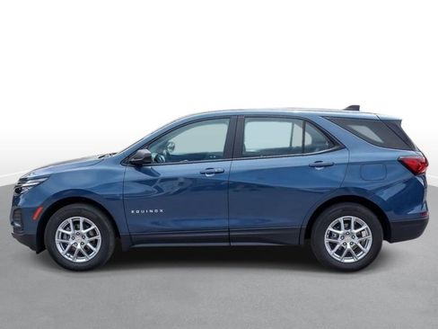 Used 2024 Chevrolet Equinox LS FWD image 5