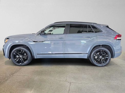 Used 2023 Volkswagen Atlas Cross Sport SEL R-Line AWD/4WD image 6