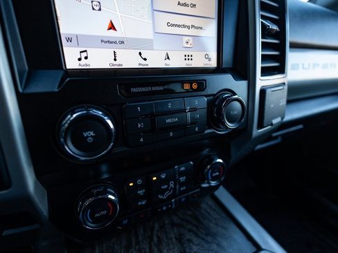 Used 2019 Ford F250 Lariat w/ Lariat Ultimate Package image 20