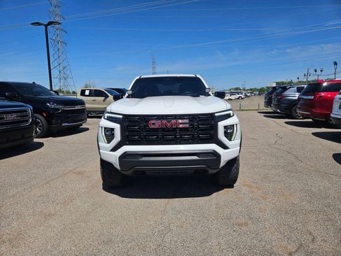 Used 2024 GMC Canyon Elevation RWD image 9