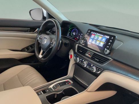 Used 2021 Honda Accord Touring image 35