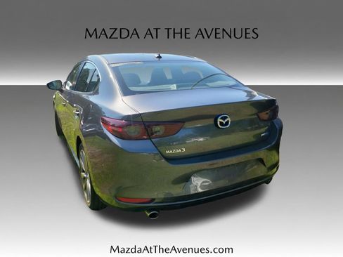 Used 2019 MAZDA MAZDA3 Sedan FWD image 9