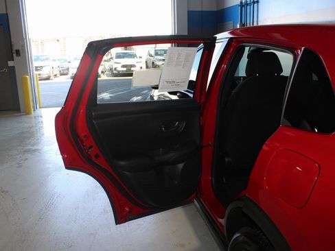 Used 2025 Honda HR-V Sport image 16