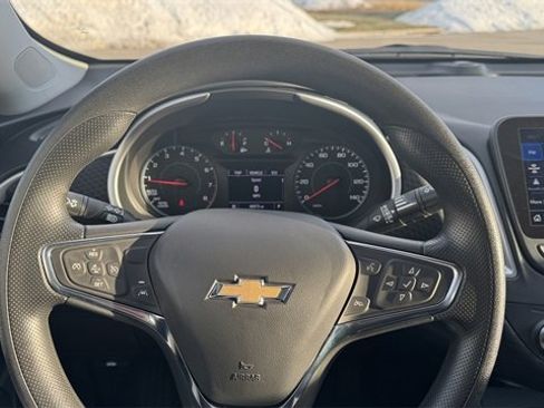 Used 2024 Chevrolet Malibu LT image 25