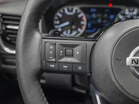 Used 2021 Nissan Rogue SL w/ Premium Package image 19