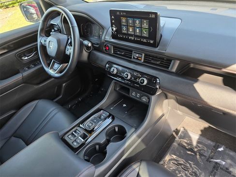 Used 2023 Honda Pilot TrailSport image 38