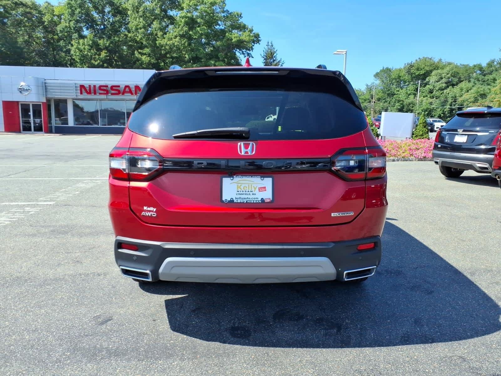 Used 2024 Honda Pilot Touring image 6