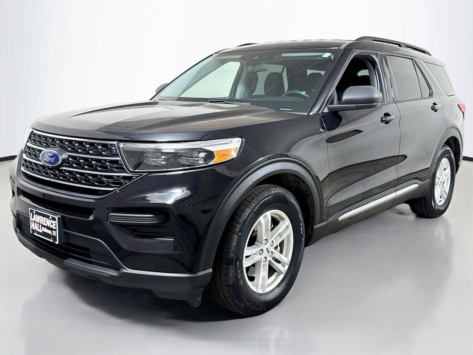 Used 2021 Ford Explorer XLT w/ Class III Trailer Tow Package RWD image 1