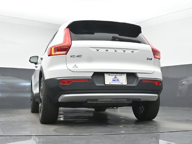 Used 2024 Volvo XC40 B5 Plus w/ Protection Package Premier AWD/4WD image 15