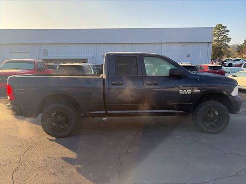 Used 2017 RAM 1500 Express image 8