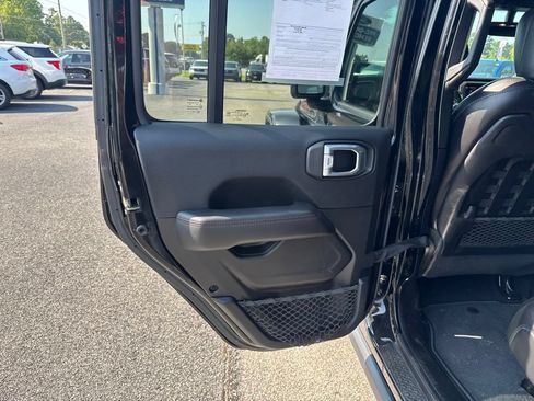 Used 2021 Jeep Wrangler Unlimited Rubicon AWD/4WD image 27