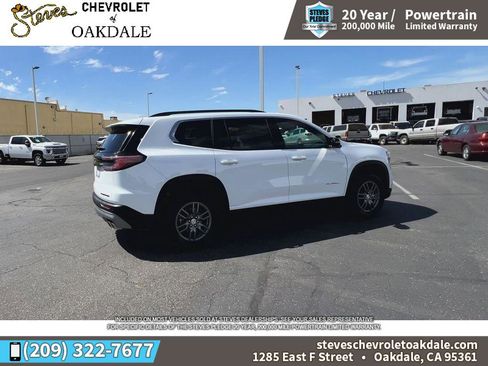 Used 2025 GMC Acadia Elevation image 12