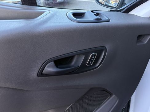 Used 2023 Ford Transit 250 Base image 14