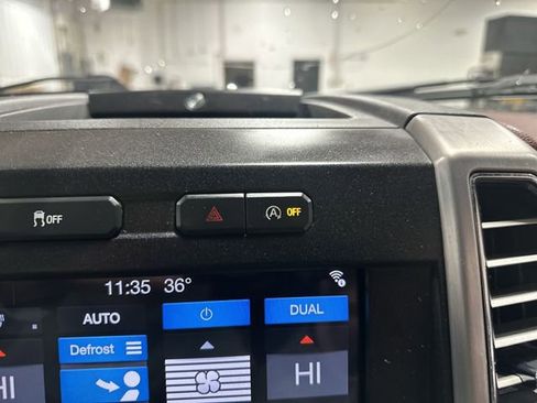 Used 2018 Ford F150 Platinum image 33