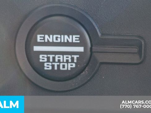 Used 2025 Ford Bronco Badlands image 44