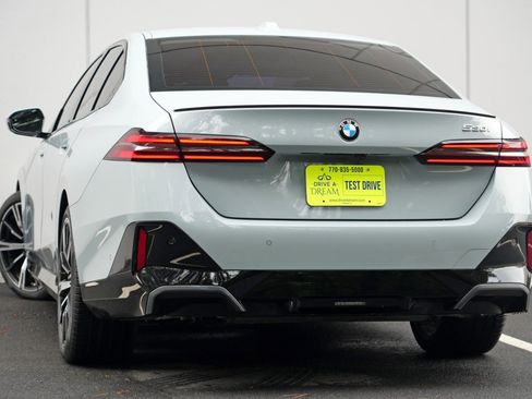 Used 2024 BMW 530i w/ M Sport Package RWD image 6